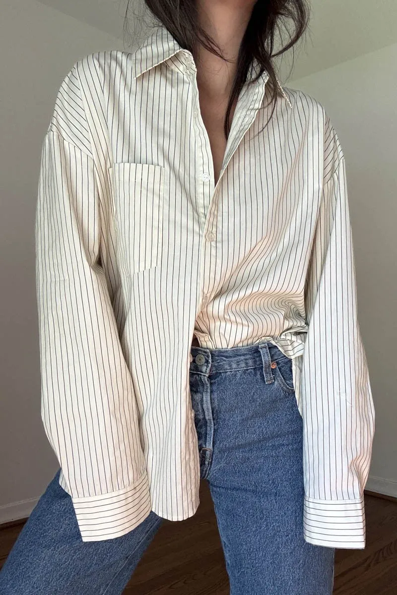 PIN STRIPE BUTTON UP