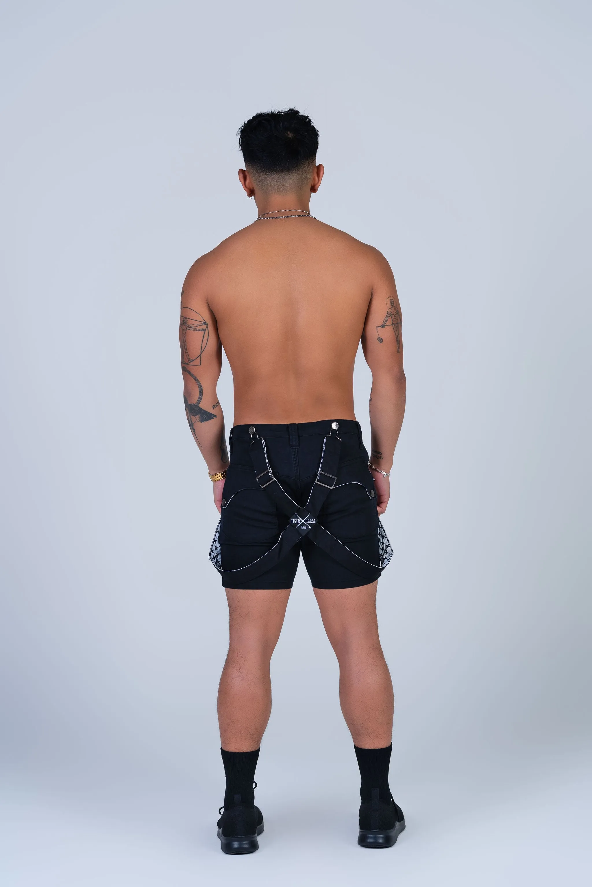 ROMEY DOUBLE BLACK HAND-BRUSHED SHORT